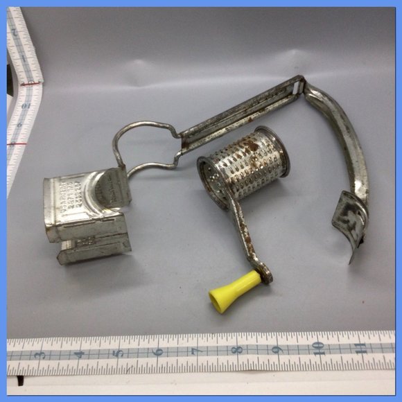 Vtg Kitchen Gadgets - Picture 5 of 12